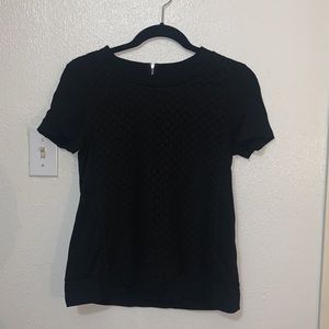 Black stretch embossed tee